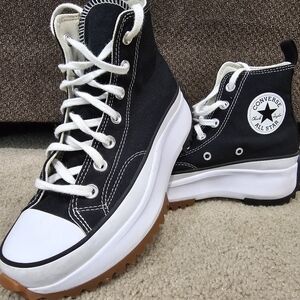 Converse Run Star Hike Platform, Black and White, Men's Size 5/ Women's Size 6.5